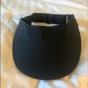 Lululemon black authentic visor